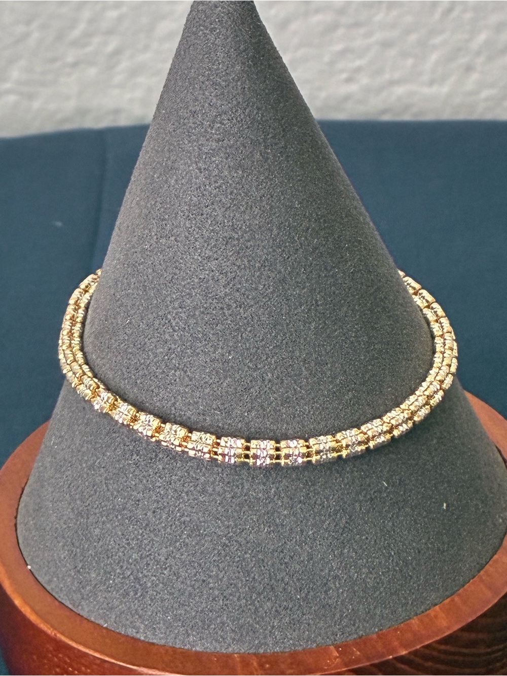 Sterling Silver two tone Silver and Gold bracelet 7” 3mm - Picture 7 of 7